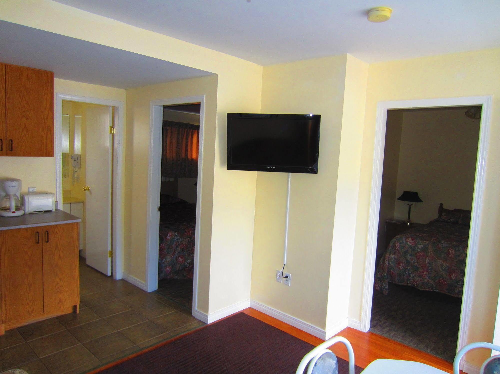 Black Sea Motel Penticton Exterior foto