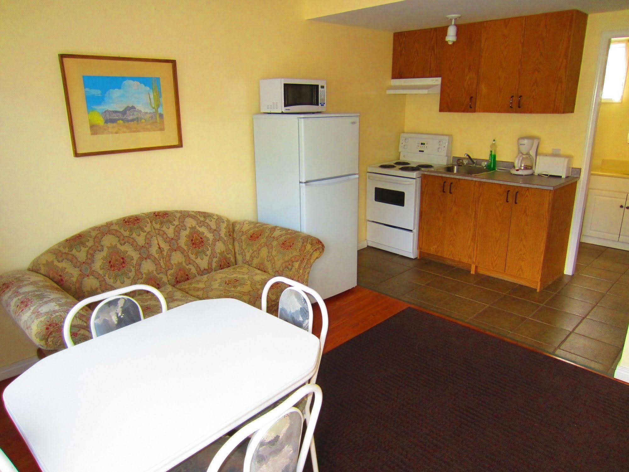 Black Sea Motel Penticton Exterior foto